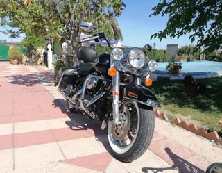 Harley Davidson Road King Classic 17.000 Kms