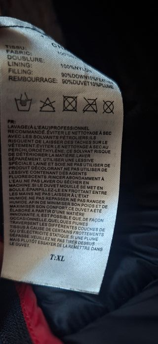 Chaqueta JOTT negra acolchada