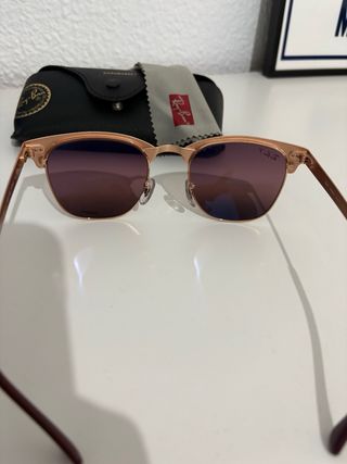 Gafas Ray-Ban Clubmaster Borgoña y Dorado