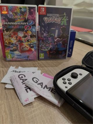 Nintendo Switch OLED Bianca + Giochi