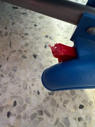 Parque cuna azul con estampado de jirafas