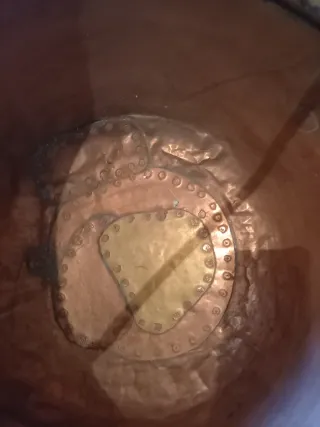 Calderón cobre antiguo con trébede