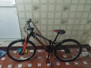 Bicicleta Montaña Infantil Negra y Naranja