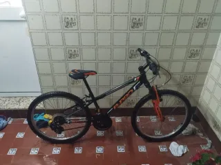 Bicicleta Montaña Infantil Negra y Naranja