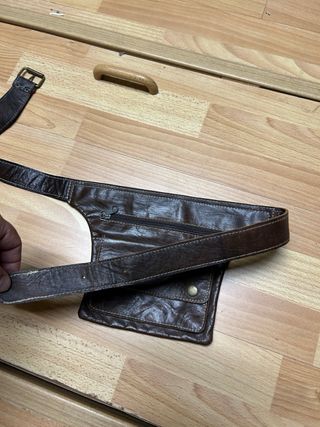 Cinturón artesano de cuero con bolsillo