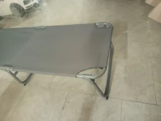 Tumbona plegable gris
