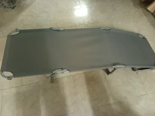 Tumbona plegable gris