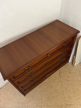 Cómoda de madera