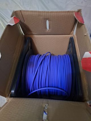Cable UTP Cat6 CCA Rígido LSZH Azul 203 m