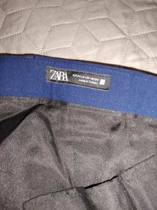 Traje Zara slim azul tinta,solo un uso.