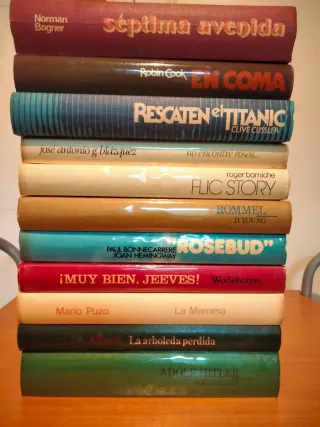 Lote de 44 libros novela variados, a 50 €
