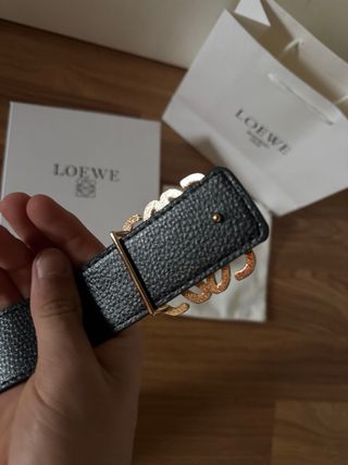 Cinturón Loewe Blanco Hebilla Dorada Talla 105