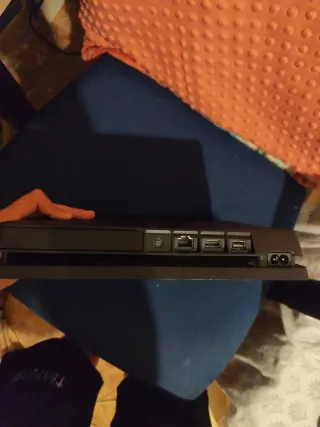 PS4 Slim Negra (sin cables)