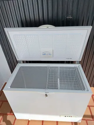 Arcón Congelador Whirlpool AFG 532-C/L/H