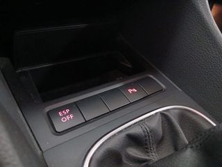 Volkswagen Golf 1.6 tdi 105 cv SPORT