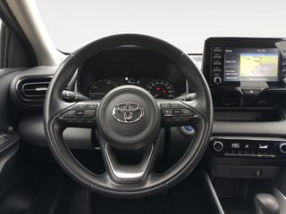 Toyota Yaris Hybrid 2WD Bussines