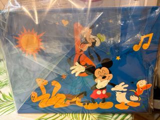 Confezione Regalo Mickey Mouse con Stoviglie e Giocattoli