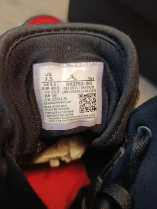 Jordan 1 Access Rojas y Negras Talla 40.5