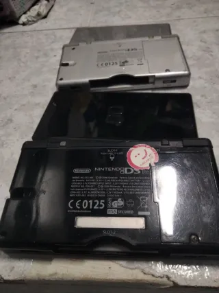 2 Nintendo DS Plata y Negro