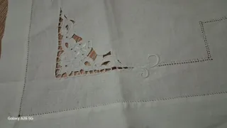 Tovaglietta ricamata in lino