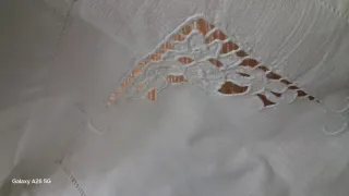 Tovaglietta ricamata in lino
