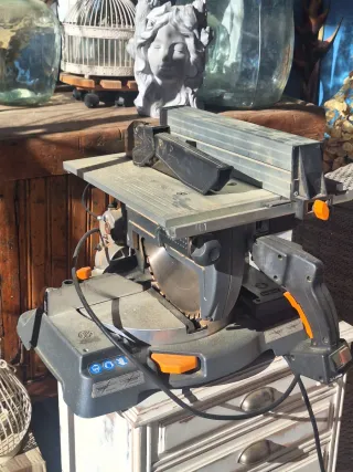 Sierra ingletadora Legna GR 300 SP