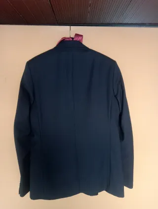 Traje Negro Hombre + Corbata Roja + Funda