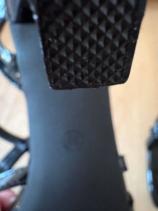 Sandali neri eleganti