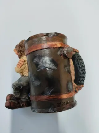 Portalápices de cerámica con figura