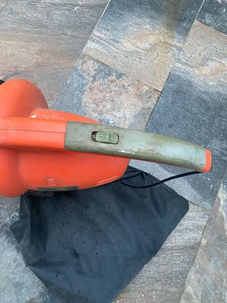 Soplador de hojas eléctrico naranja