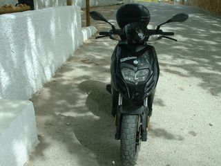Piaggio Typhoon 125 4T Negra
