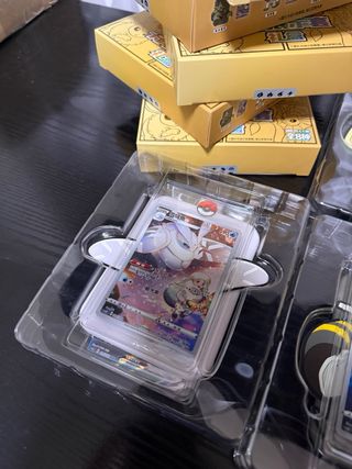 Llaveros Pokémon con carta promo incluida