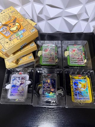 Llaveros Pokémon con carta promo incluida