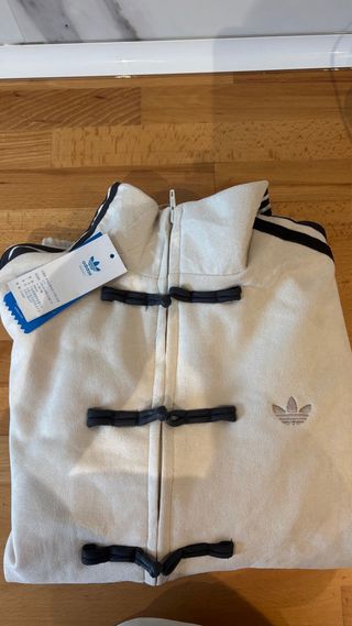 Chaqueta Adidas Beige y Negra