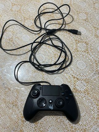 Mando Gator Claw USB para PS4