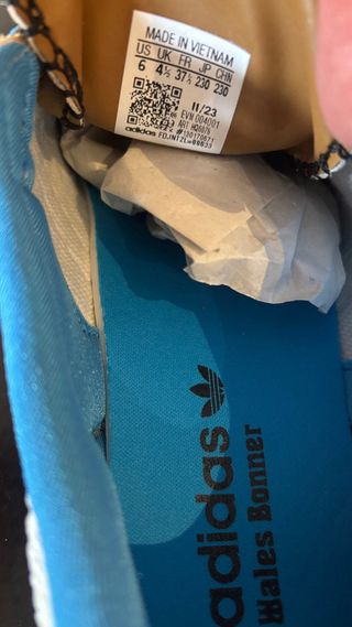 Zapatillas Adidas Beige y Azul