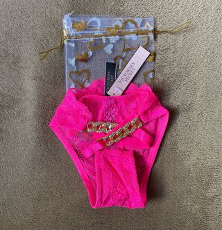 Tanga Victoria's Secret Rosa Fucsia encaje cadenas