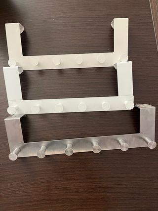 Percheros de puerta metálicos (2 blancos, 1 plata)