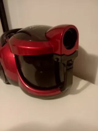 Aspiradora con cable roja 1800W
