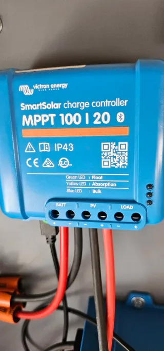 Sistema solar 1Kw Victron