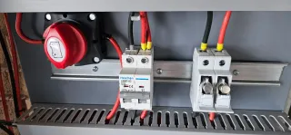 Sistema solar 1Kw Victron