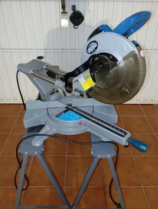 Ingletadora con caballetes