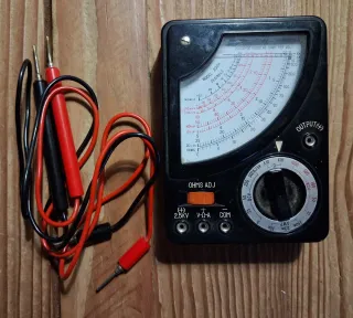 Multímetro Analógico Vintage Modelo 200H