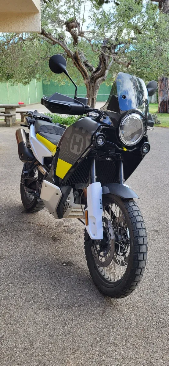 Husqvarna Norden 901 del 2023.