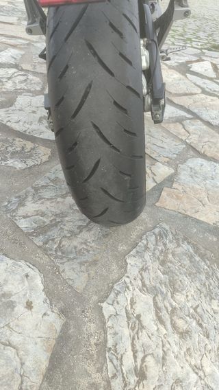 Ducati Monster 696 Roja