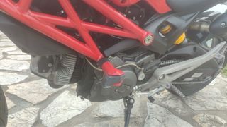 Ducati Monster 696 Roja