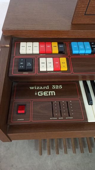 Teclado GEM Wizard 325