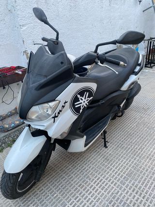 Yamaha Xmax Maxi Scooter Automática