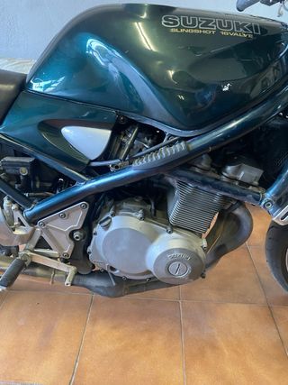 Despiece Suzuki Bandit 400 1991 con papeles.