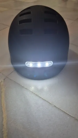 Casco Patinete Eléctrico con Luces LED